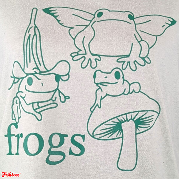 Frogs Print Graphic Women's Medium T-Shirt