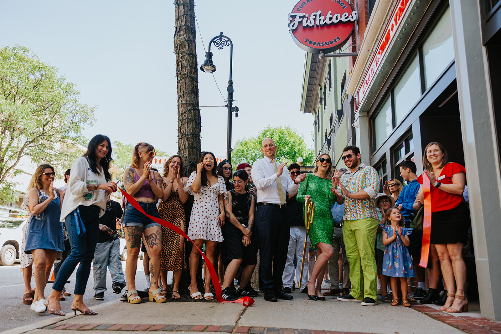 Fishtoes Vintage Treasures Thrift Store Shop Manchester New Hampshire